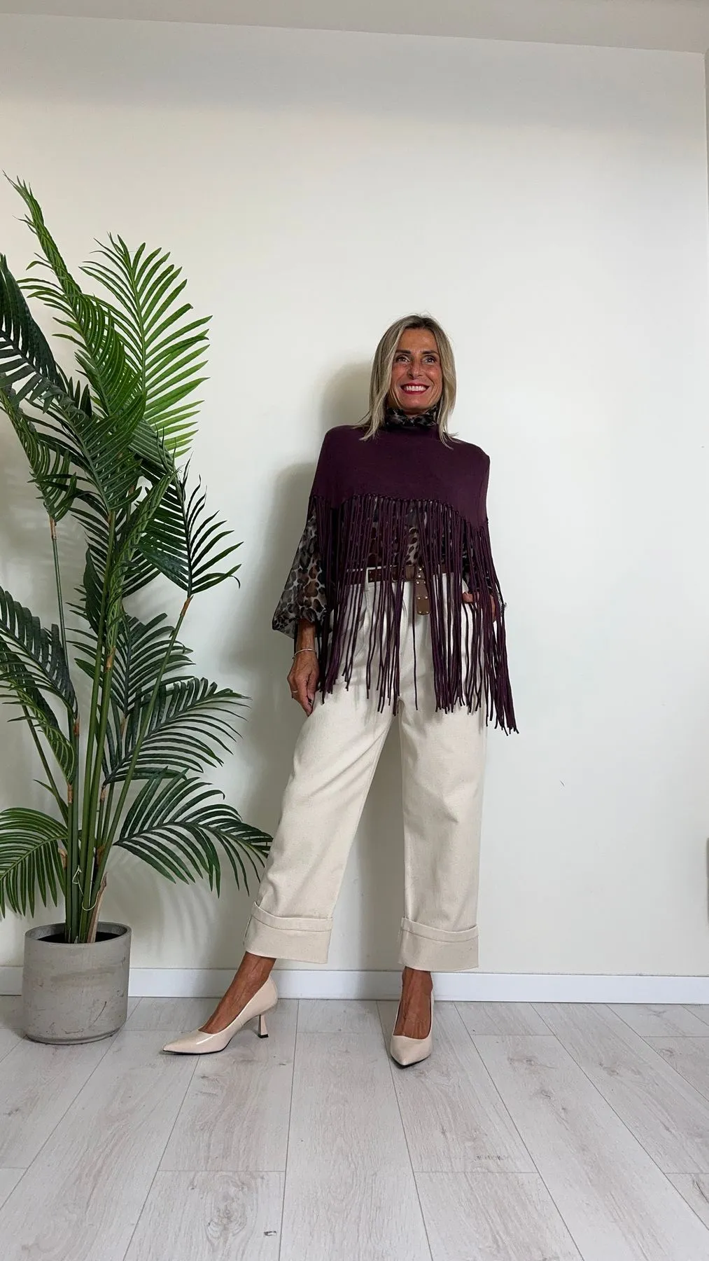 D'ELLE - AP66187 - CAPPA IN MAGLIA DI VISCOSA CON FRANGE ANNODATE