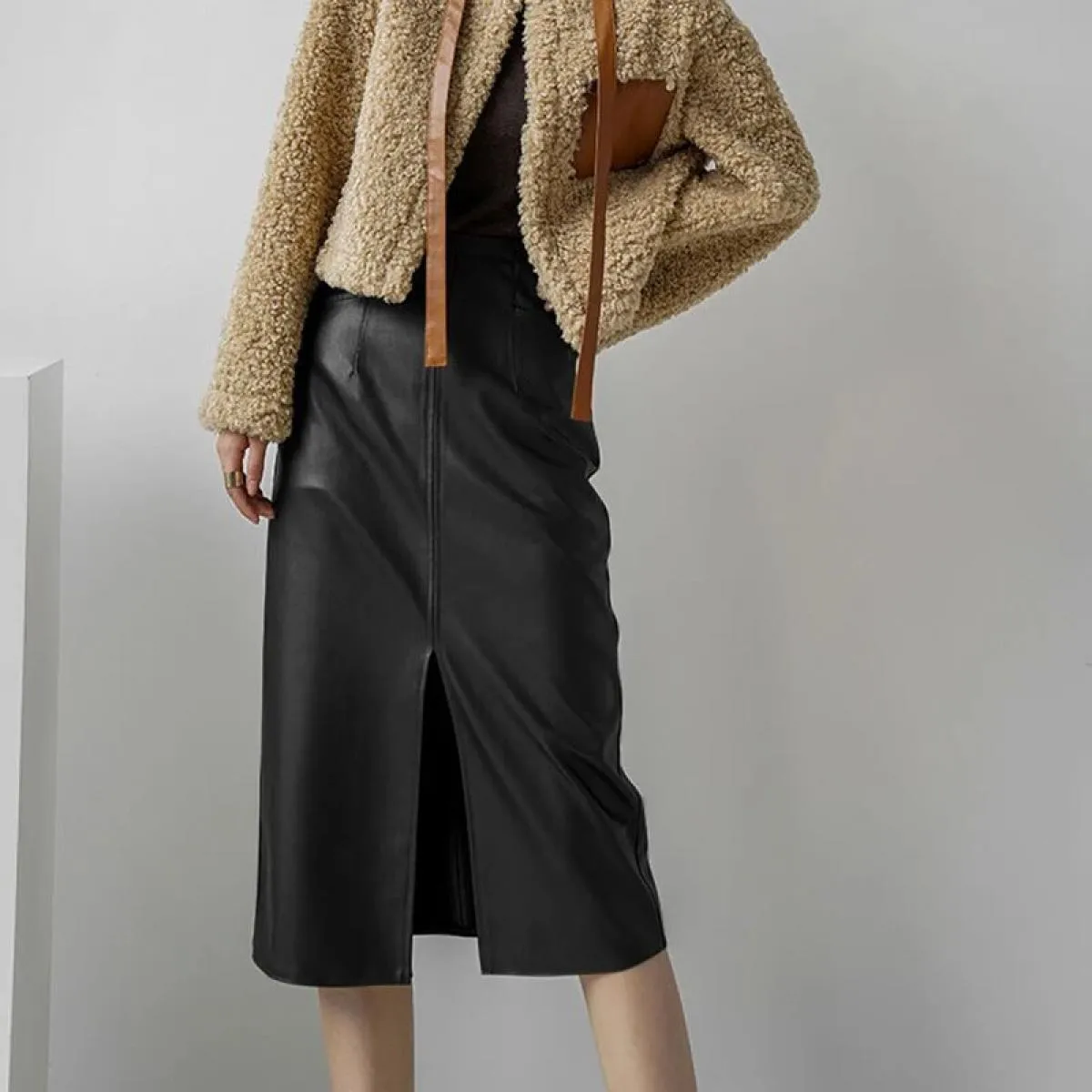 High-waisted PU leather Xpqbb skirt Vintage brown split back zipper pencil skirt Elegant women's skirts