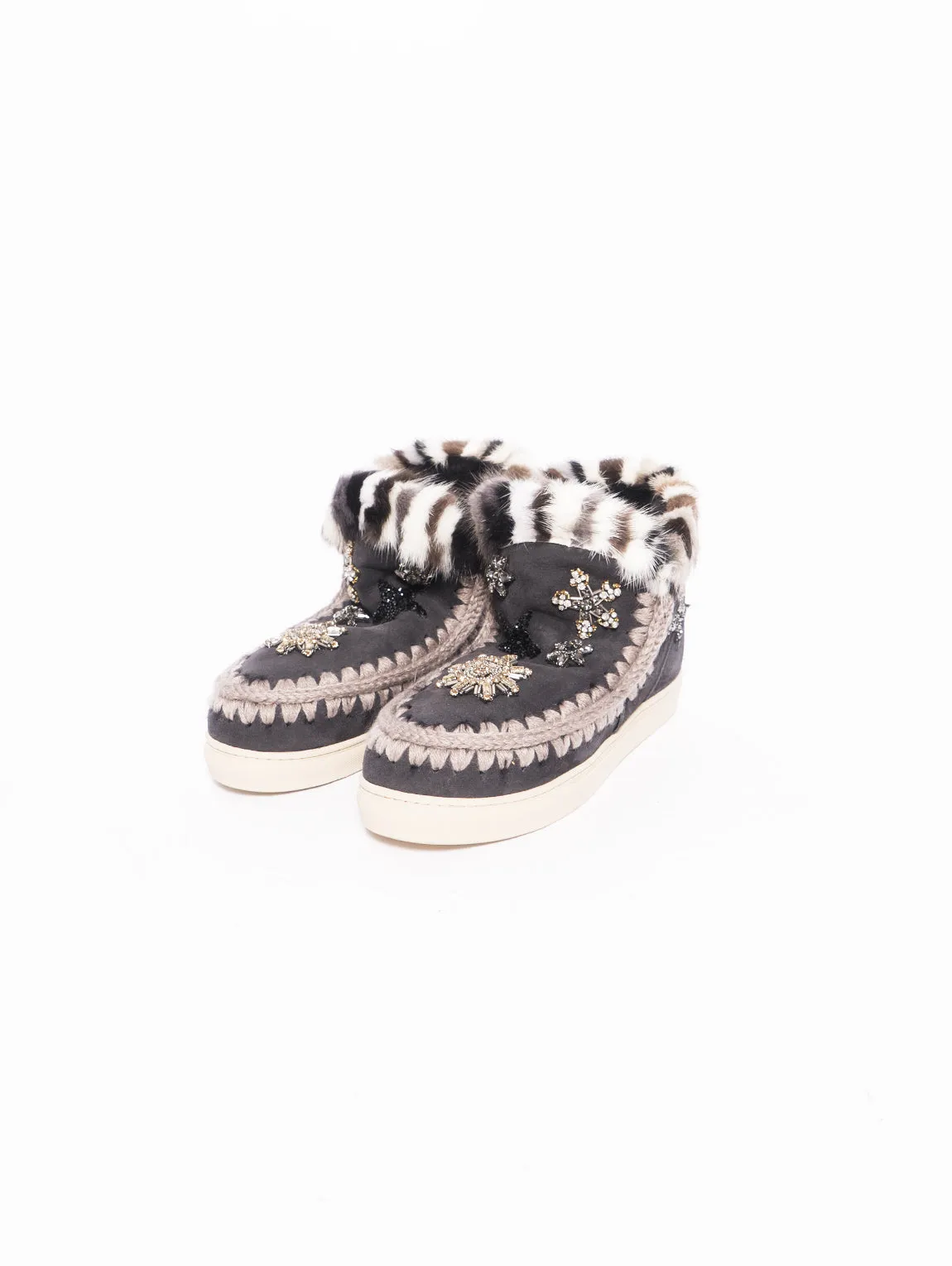 Stivaletto con Patch e Gemme Nero