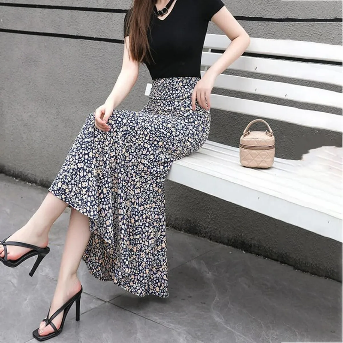 Summer floral maxi skirts for women. High-waisted mermaid style skirts with side zipper for ladies.