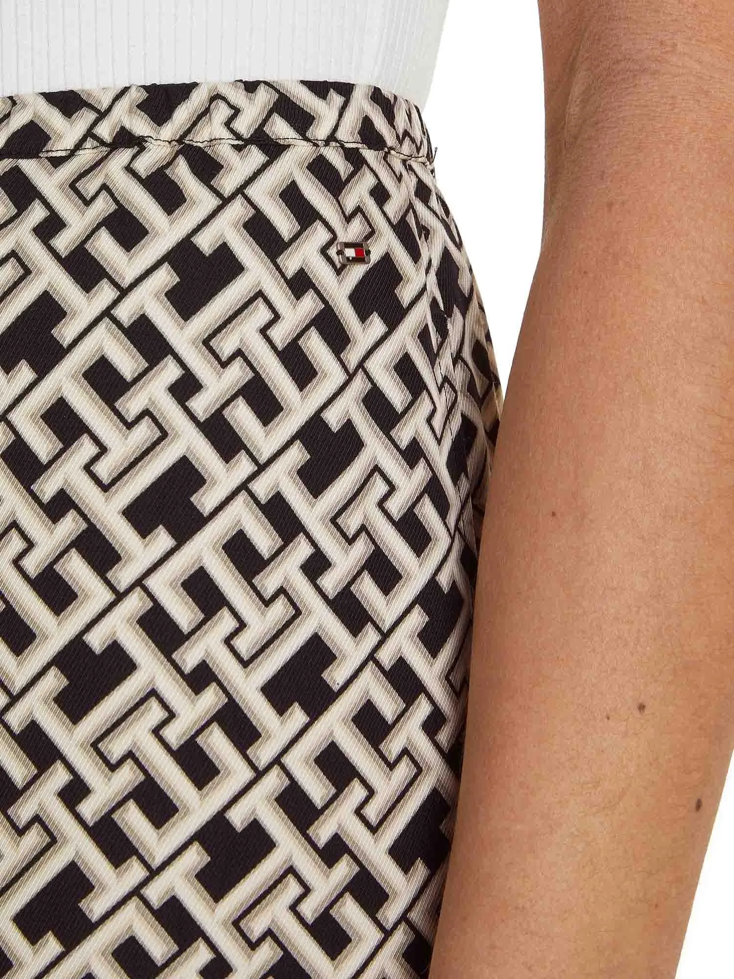 Tommy Hilfiger Women's Pants - Style WW0WW41023